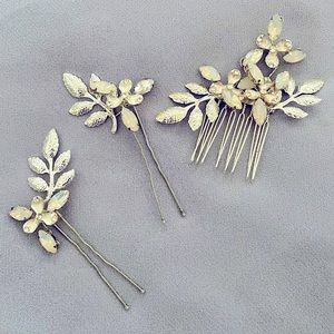 Bridal hair accessories (3)